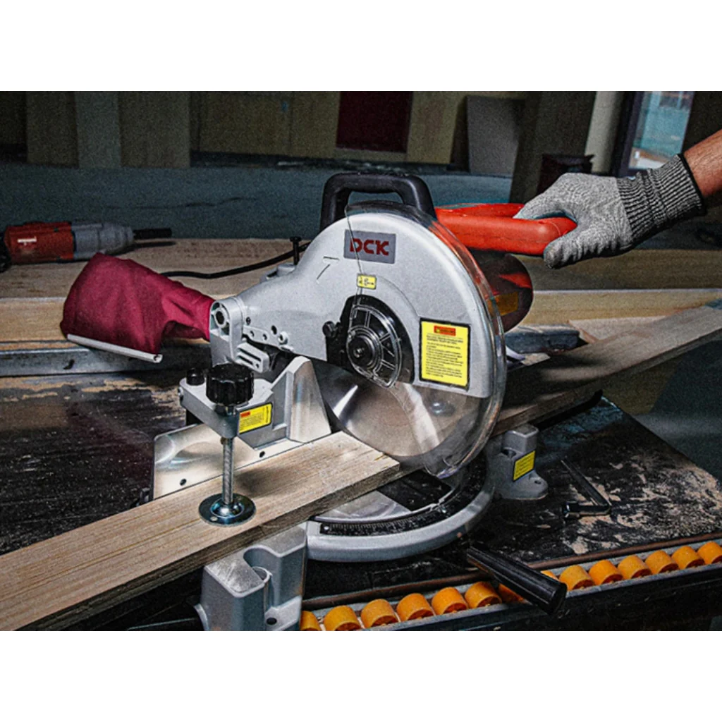 Ingleteadora 10" KJX255 1650W DCK