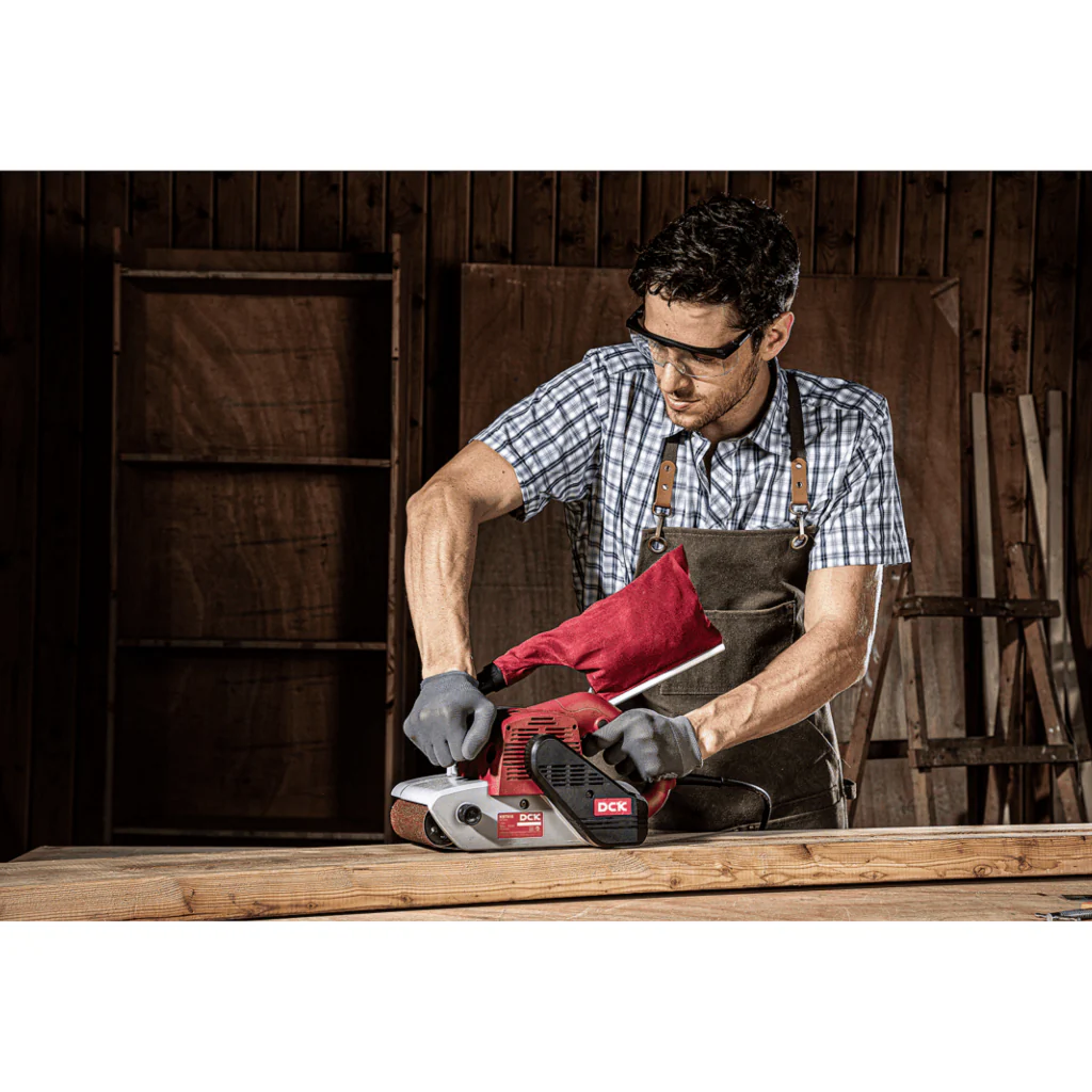 Lijadora De Banda 4x24" KST610 1200W DCK