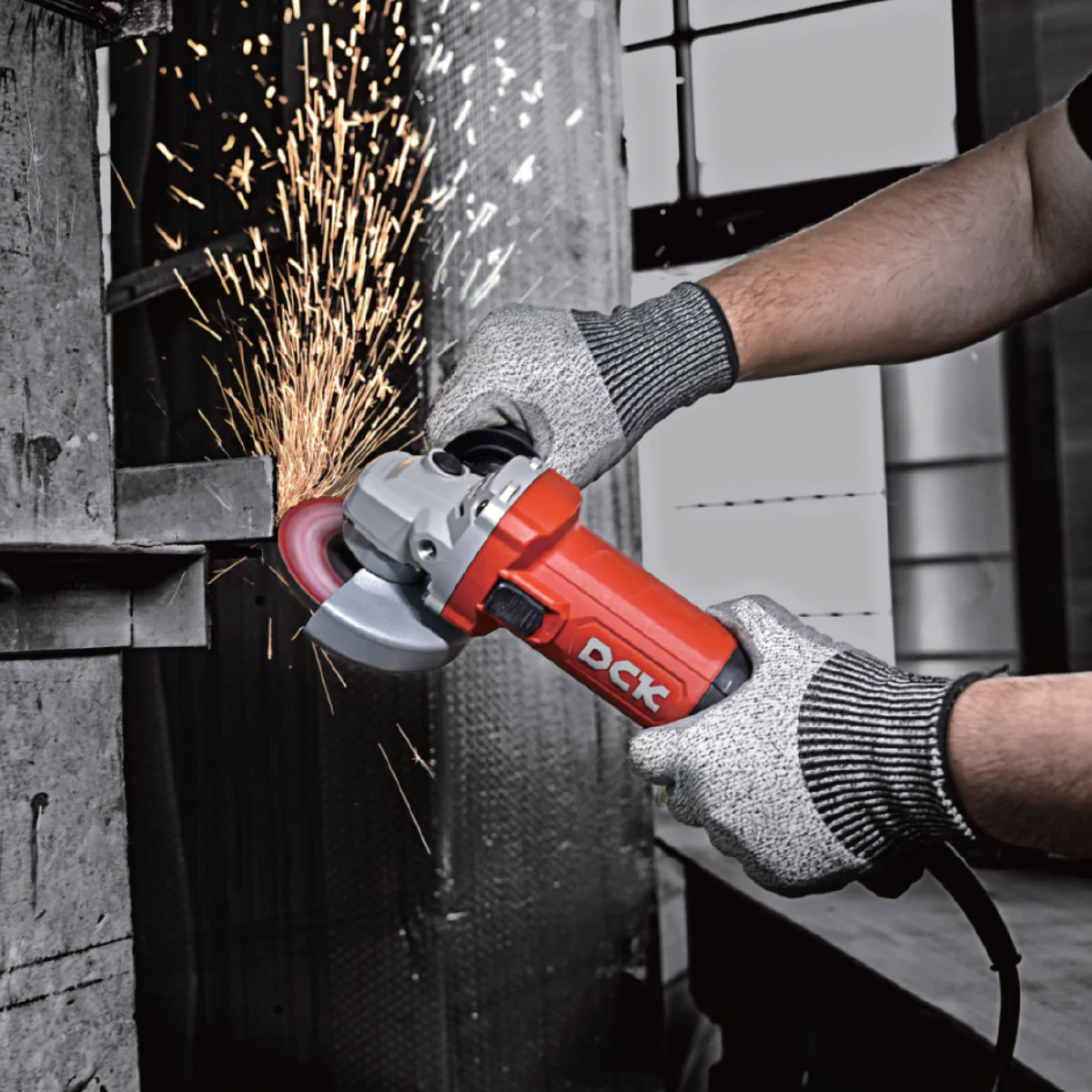 Mini-Esmeril 4.1/2" KSM17-115B 1100W DCK